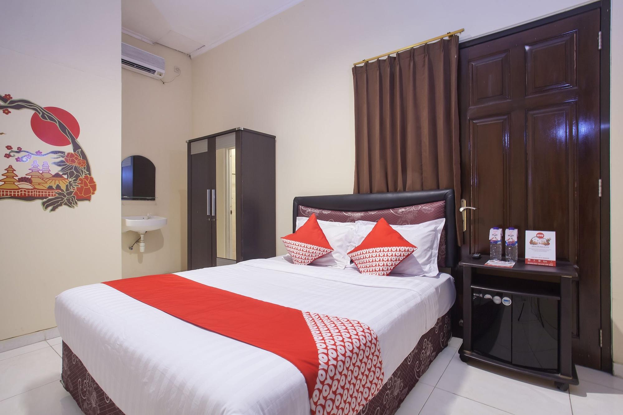 Reddoorz At Graha 99 Simomulyo Hotel Surabaya Kültér fotó