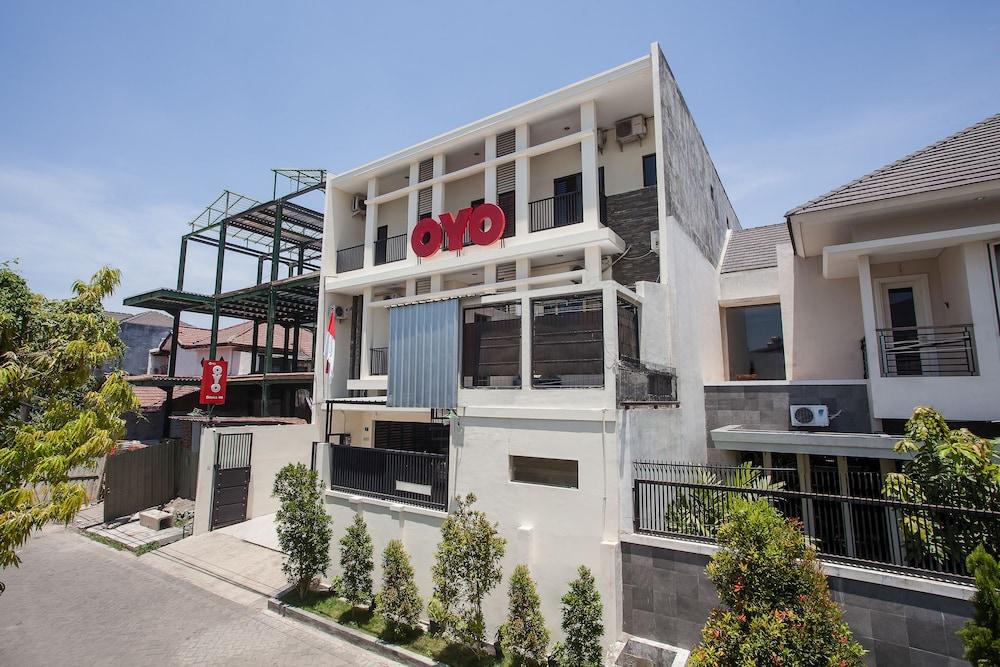 Reddoorz At Graha 99 Simomulyo Hotel Surabaya Kültér fotó